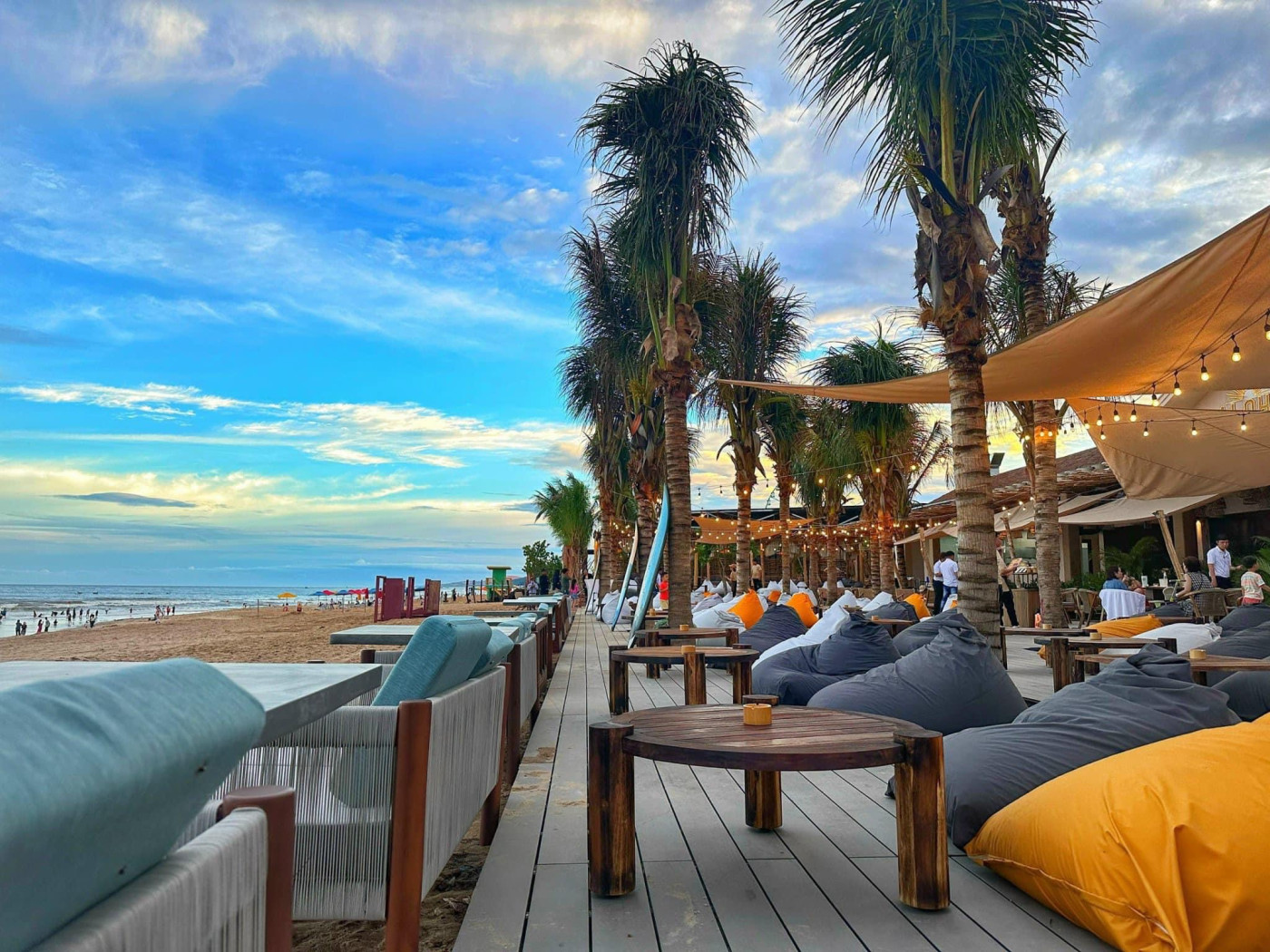 ALOHA BEACH CLUB PHAN THIẾT - Đặt Bàn -[ 0938.686.620 ]